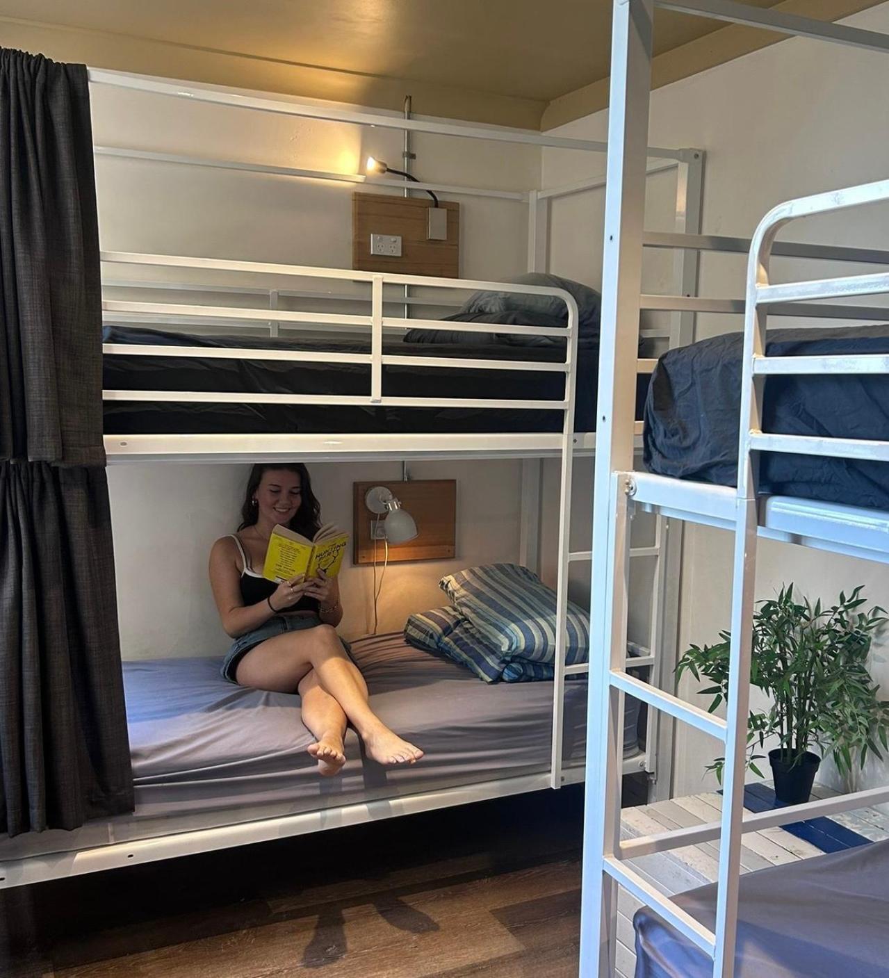 Mad Monkey Hostel Coogee Beach Randwick Экстерьер фото
