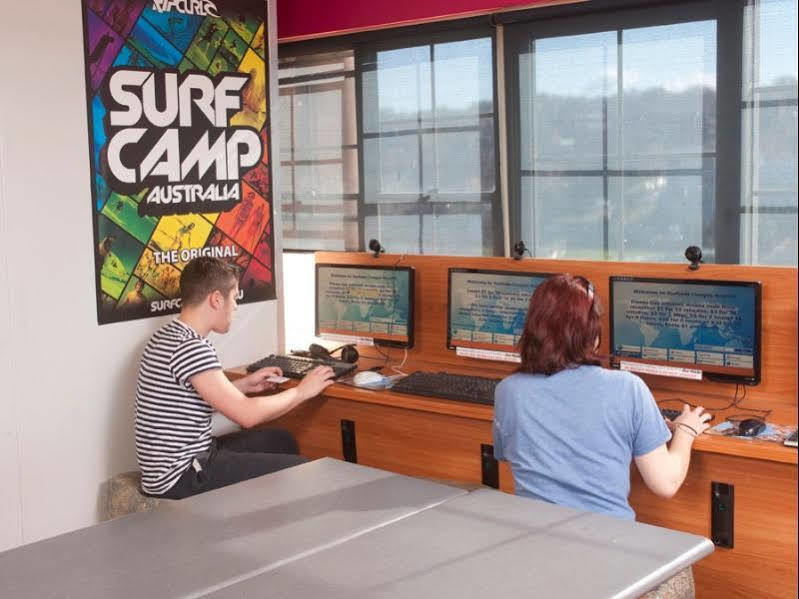 Mad Monkey Hostel Coogee Beach Randwick Экстерьер фото